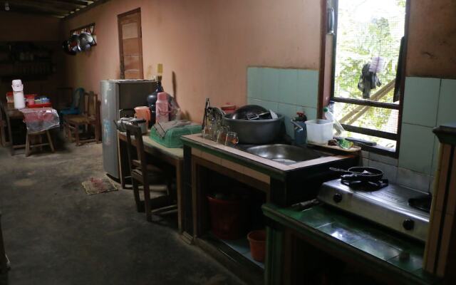 Sarjuni Homestay - Hostel
