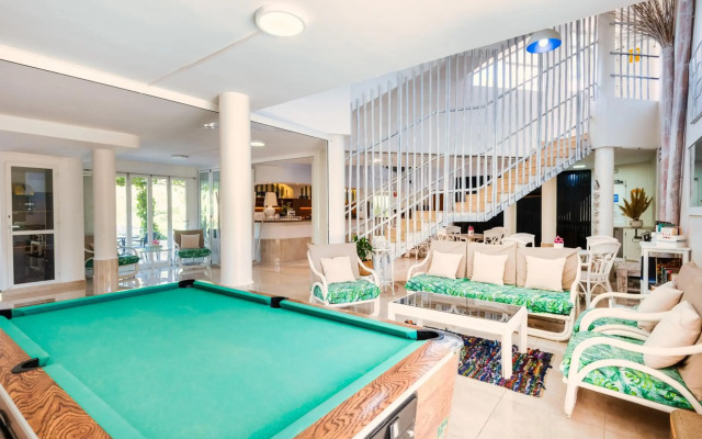Alper Apartments