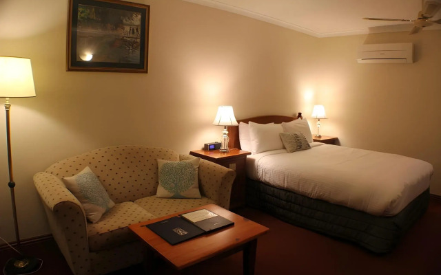 Gateway on Monash Boutique Hotel