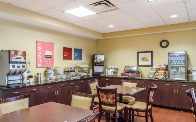 Comfort Suites