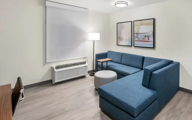 Everhome Suites Portsmouth - Newington by Choice Hotels