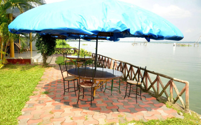 Lake Symphony Resort
