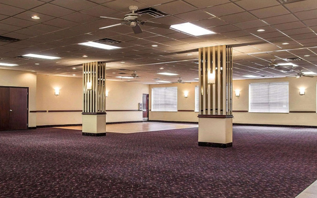 American Inn & Suites Waterford