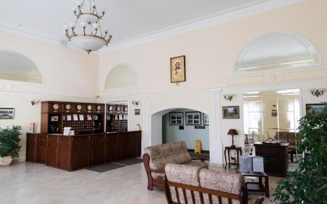 The Old Lavry Hotel