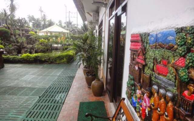 Coconut Home Resort
