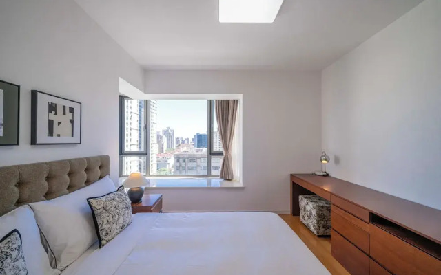 Tyms Elegant 2BR 1BA Apt Walk to Malls