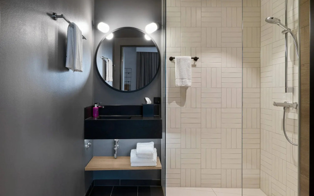 Moxy Cologne-Bonn Airport