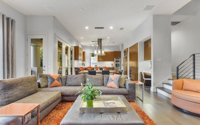 510 Austin - 5 Br Home