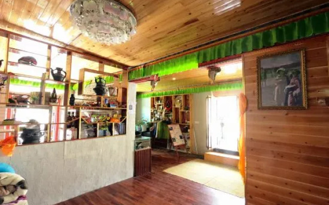 Daocheng Snowberg Inn