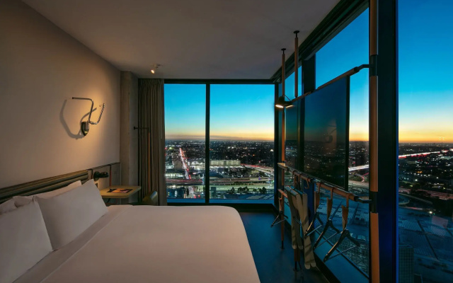 Moxy Downtown Los Angeles