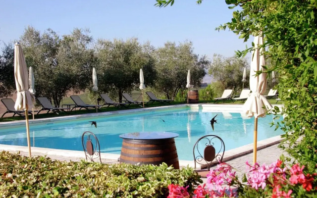 Belvilla by OYO Elegant Flat in Historic Villa