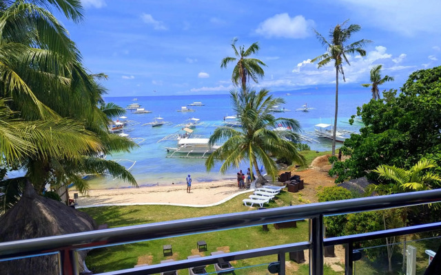 Bohol South Beach Hotel
