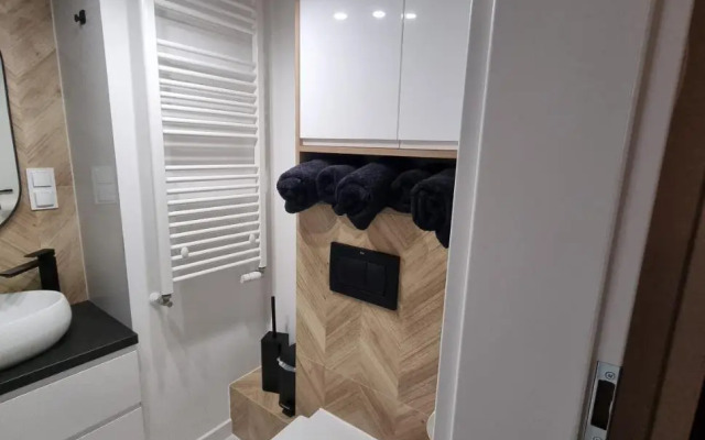 Apartament Plaza Tower Deluxe -Zagnańska (Garaż, Targi)