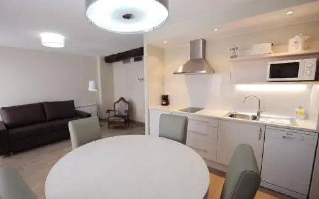 Apartamentos Turísticos Mirablanc