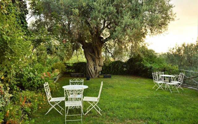 Antico Borgo Etneo Country Hotel