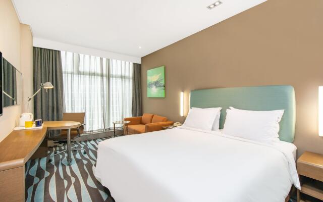 Holiday Inn Express Hangzhou Huanglong, an IHG Hotel