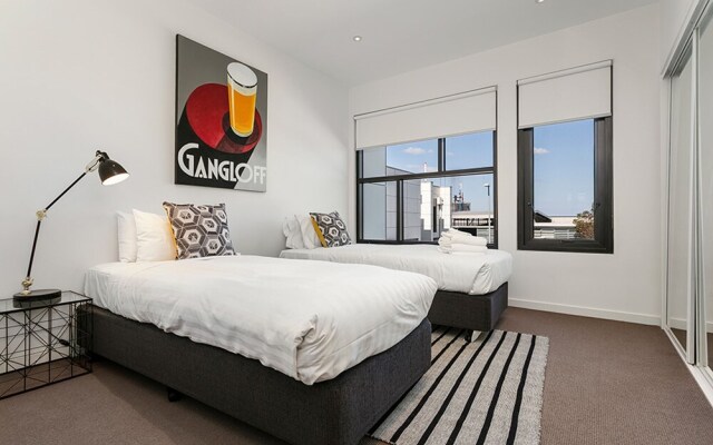 Melbourne Holiday Apartments South Wharf