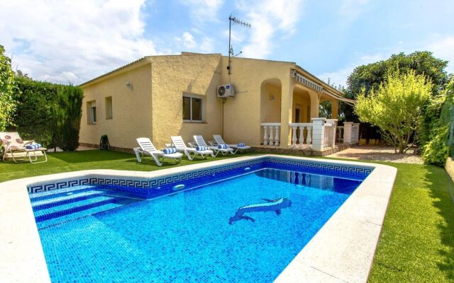 Villa with 4 Bedrooms in Calafell, with Private Pool, Enclosed Garden And Wifi - 2 Km From the Beach