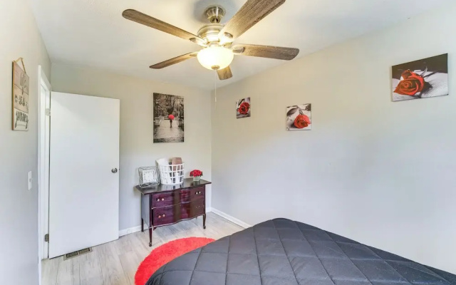 8 Mi to Dtwn: Cleveland Family Home