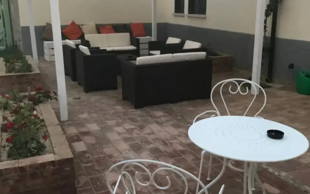 B&B CasAmica