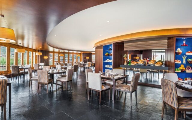 Le Meridien Paro, Riverfront