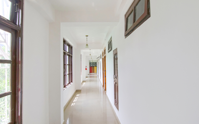 Fabhotel Aransh Resorts Celebriti