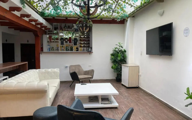 Hotel Miracle by MJV