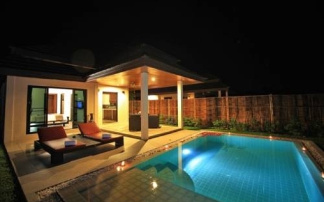 Phuket Pool Residence