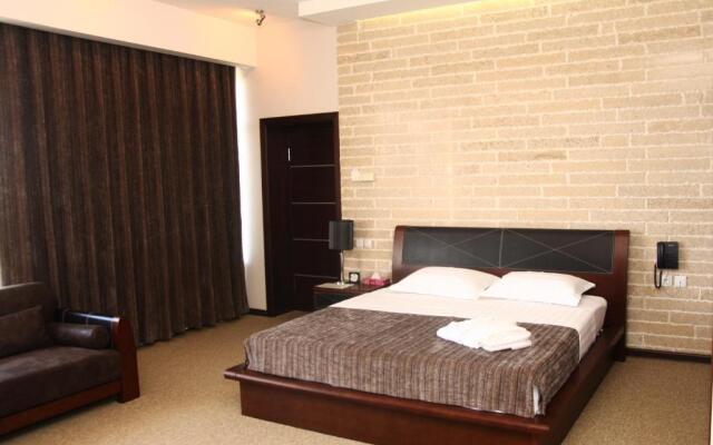 Grand M Hotel