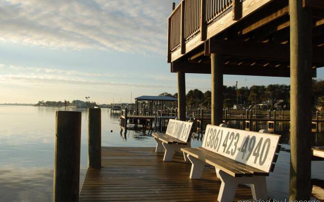 Night Swan Intracoastal B&B