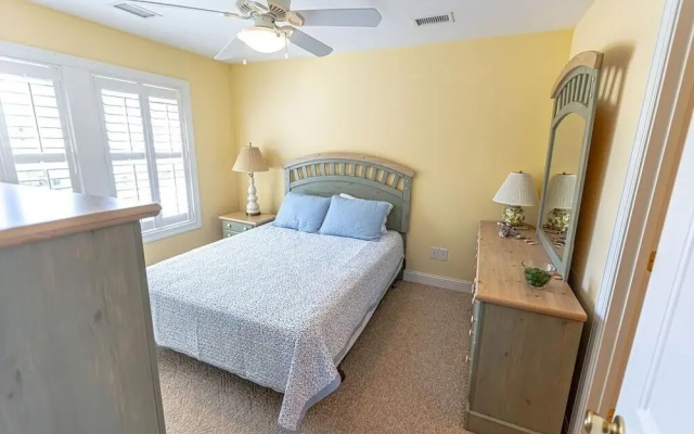Ramons Roost 5 Bedroom Condo by Redawning