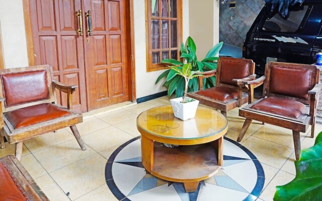 OYO LIFE 91551 Gwen Syariah Homestay