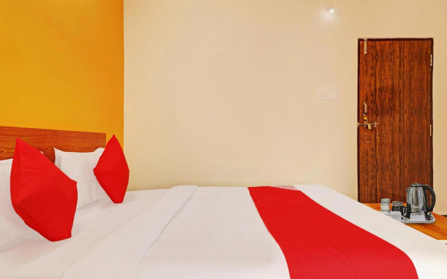 OYO Flagship 80633 Sai Mansion