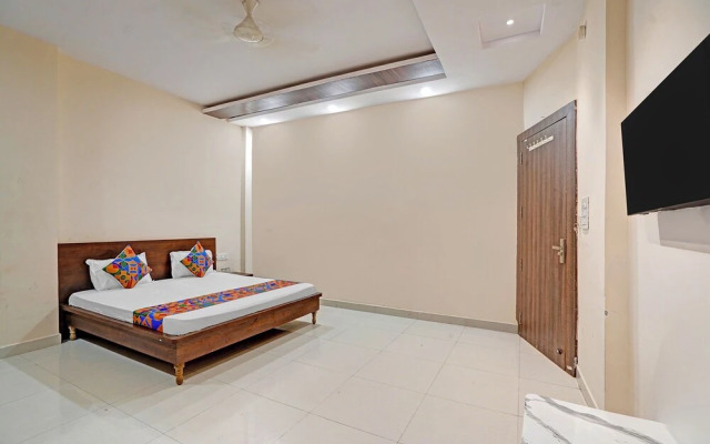 Fabhotel Paras Palace