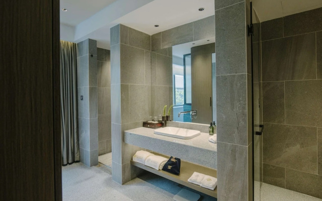 Yinzuo Garden Hotel