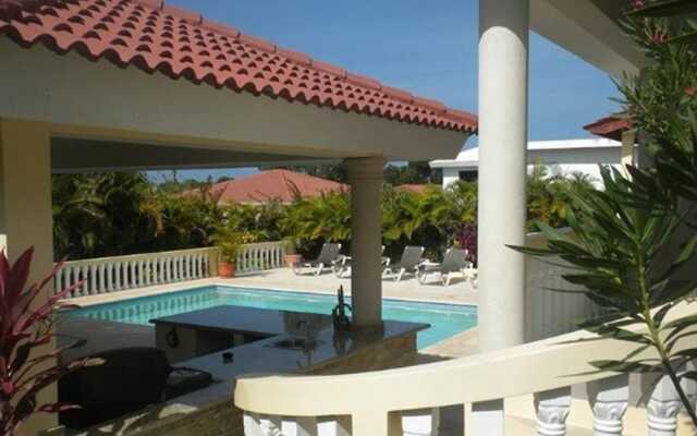 Villa in Gated Community Furnished Lots Amenities