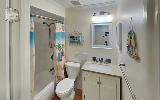 Sea Winds 52 by Distinctive Beach Rentals