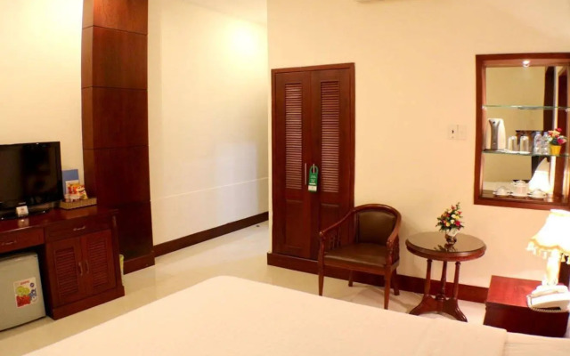 City Hotel 35 Luu Van Lang