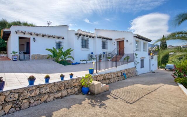 House Isabel Falcone