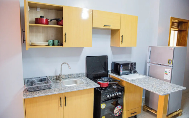 Romalo Hotel & Apartments