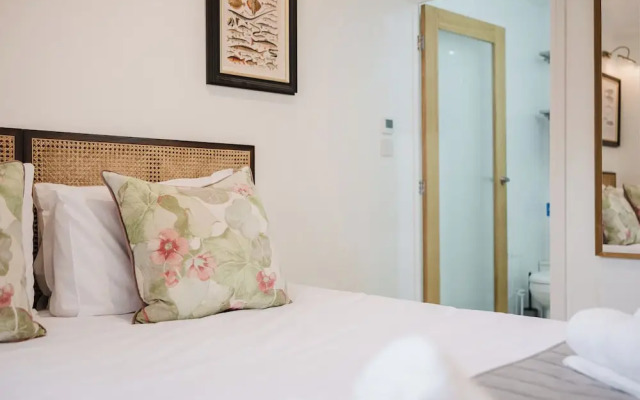 Stylish Townhouse Annexe Cheltenham