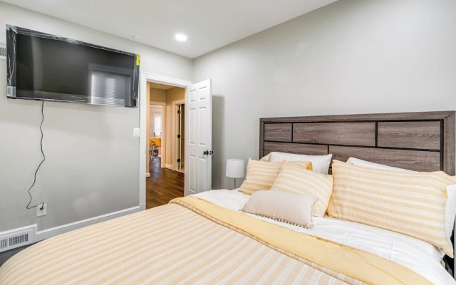 Silver Springs Home: Walk to Downtown!