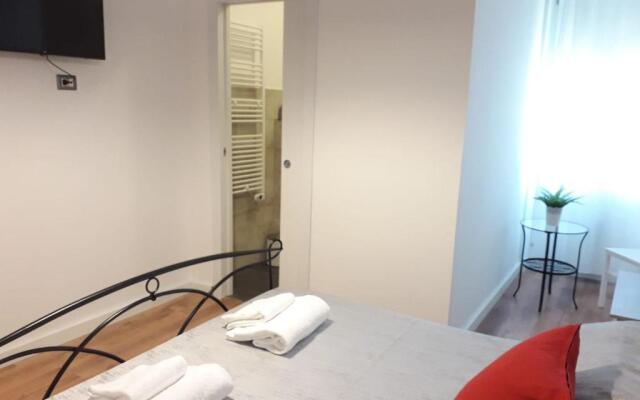 ES - Essential Solution & Emotion Stories (locazione turistica)