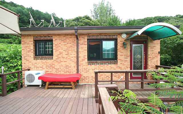 Yangpyeong Scented Clay Pension