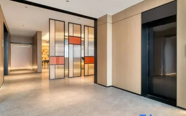 Ni Hao Hotel (Chongqing Minxinjiayuan Subway Station Branch)