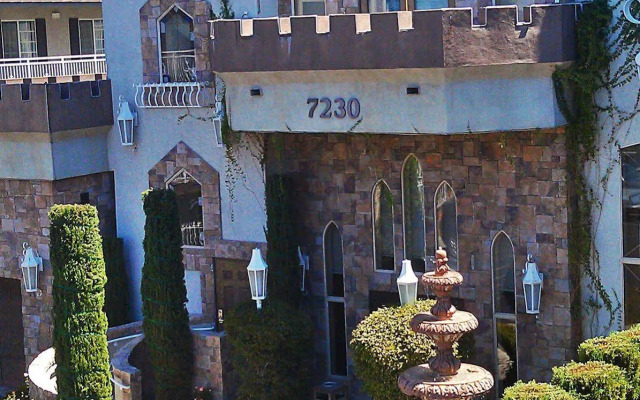 Manor Suites