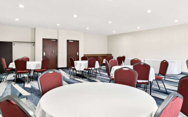 Comfort Suites Southfield/Detroit