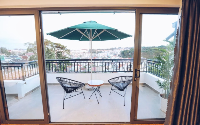 TTR Studio Apart Hotel