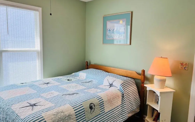 Tradewinds 4 Bedroom Home by RedAwning