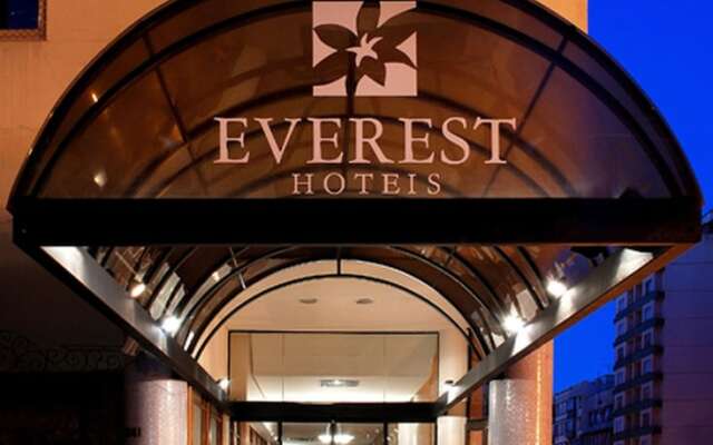 Everest Porto Alegre Hotel